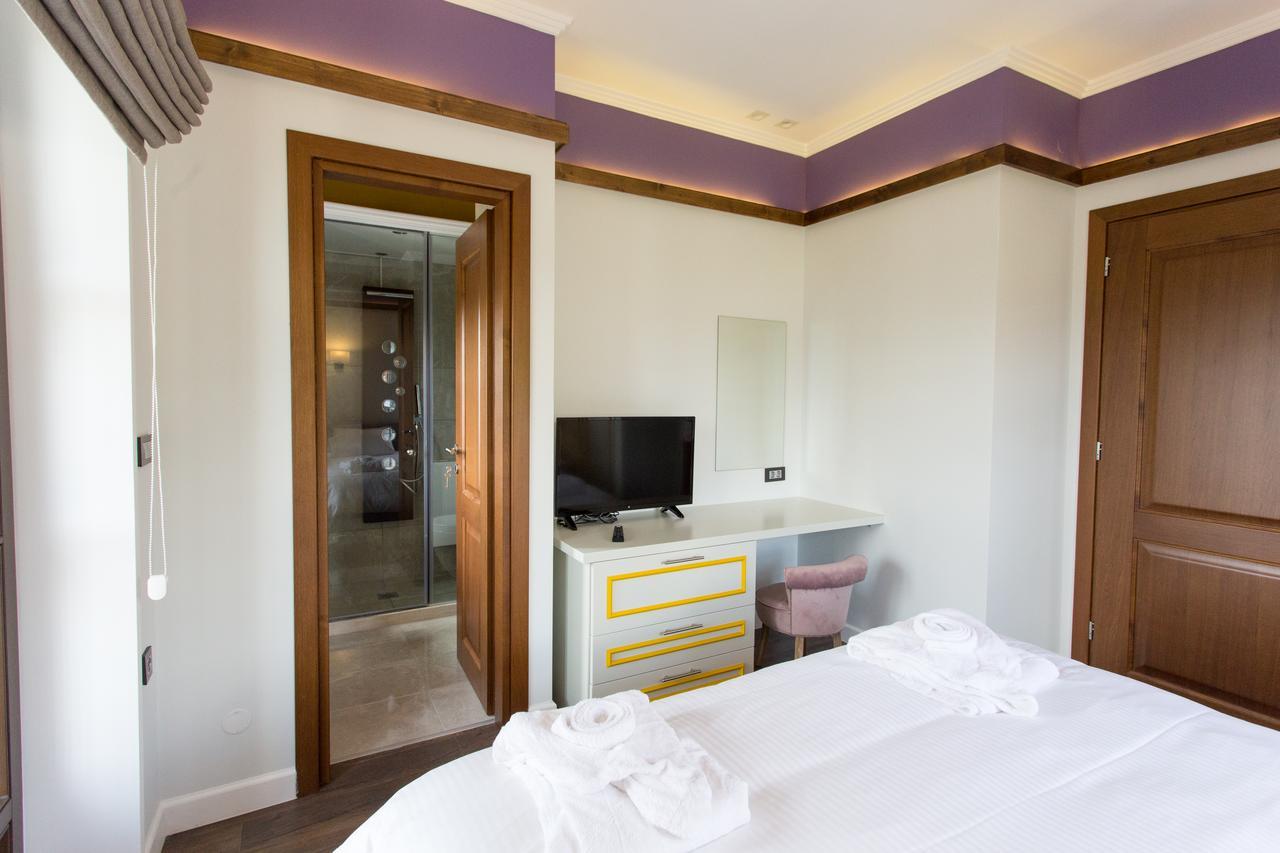 Abi Luxury Monodendri