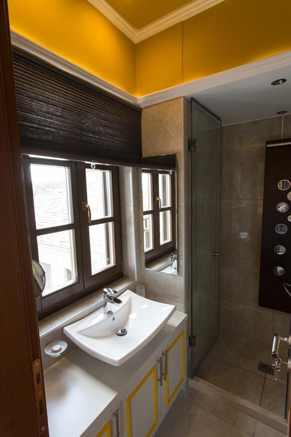 Abi Luxury * Monodendri