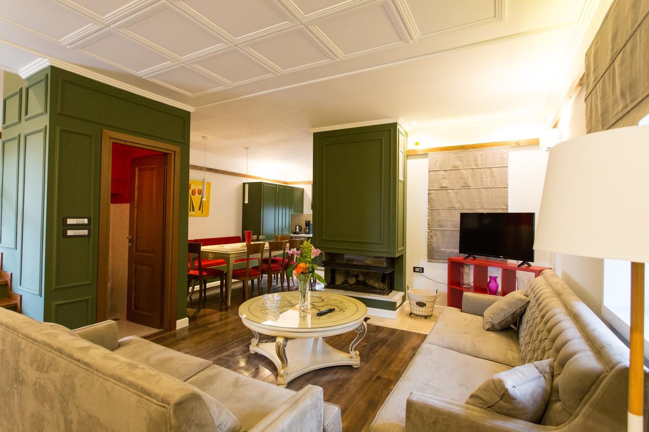 Abi Luxury Monodendri